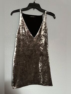 KOBI HALPERIN SILVER VELVET HAYES BLOUSE V NECK TANK